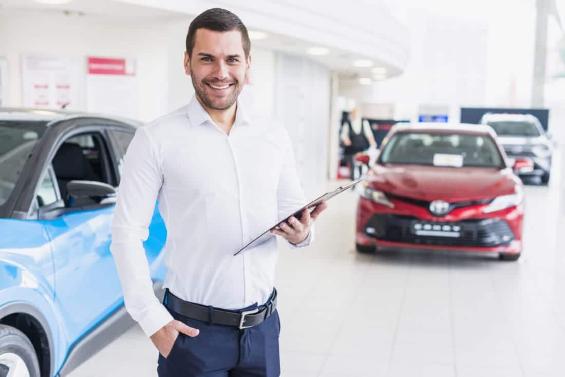 Ideale bedrijfskleding voor de autoverkoper | Pelster Automotive Blog